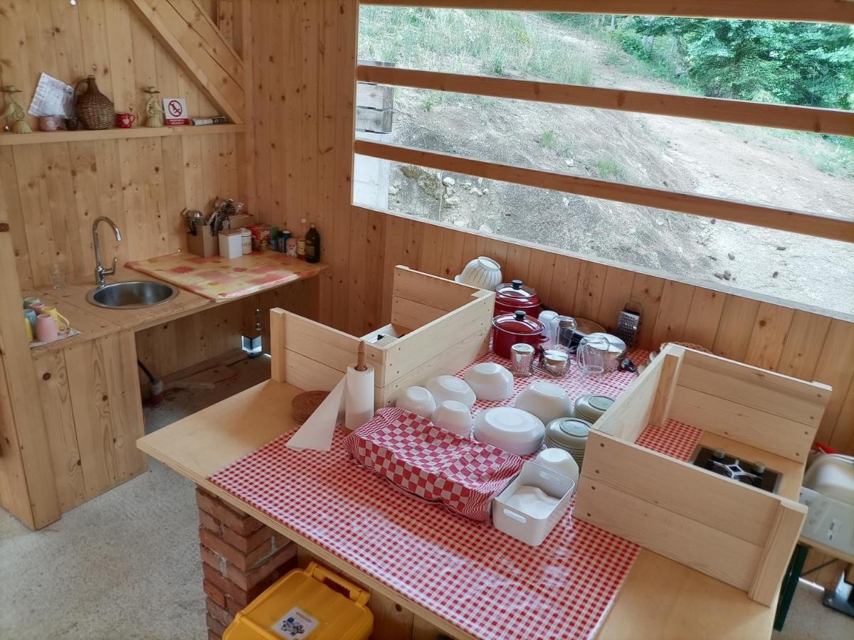 Hotel Kamp Beli gaber Stari Trg pri Lozu Exterior foto
