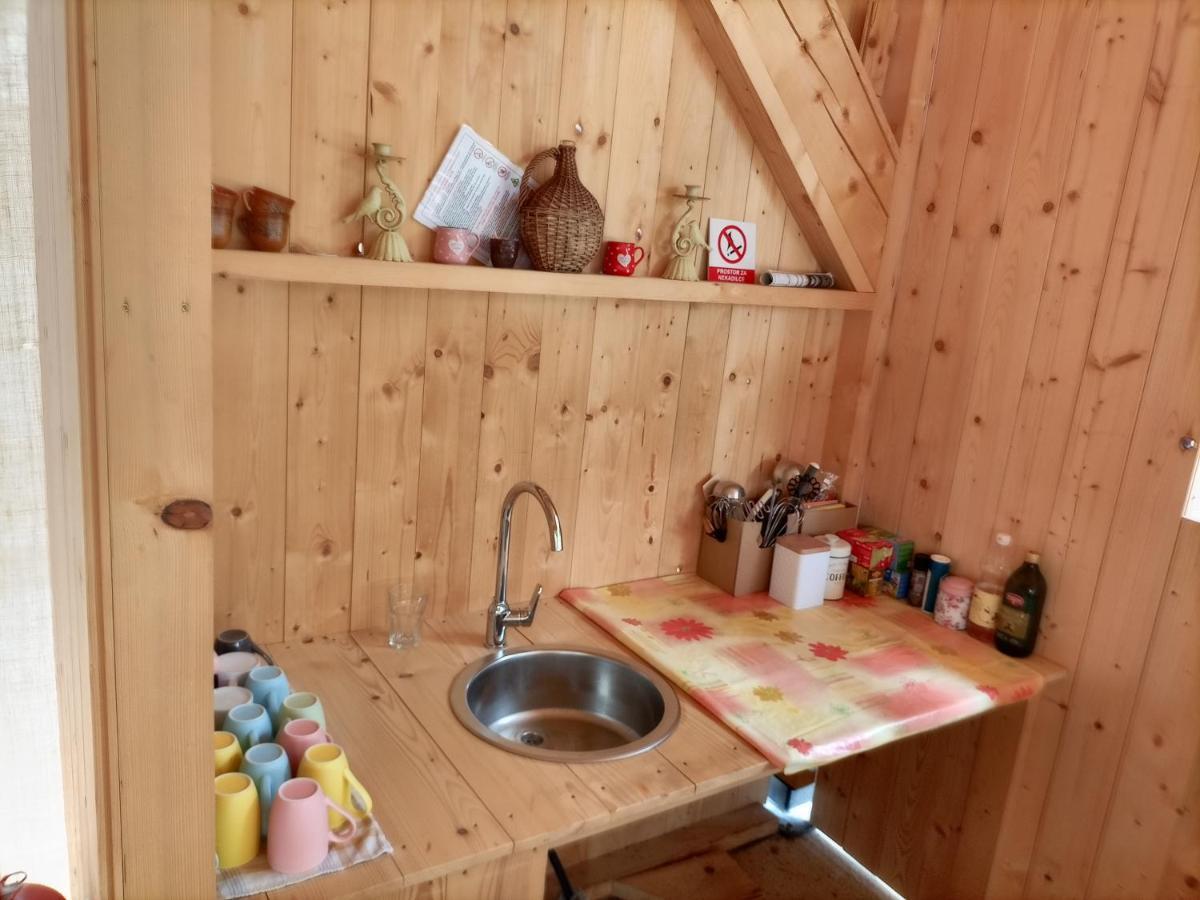 Hotel Kamp Beli gaber Stari Trg pri Lozu Exterior foto